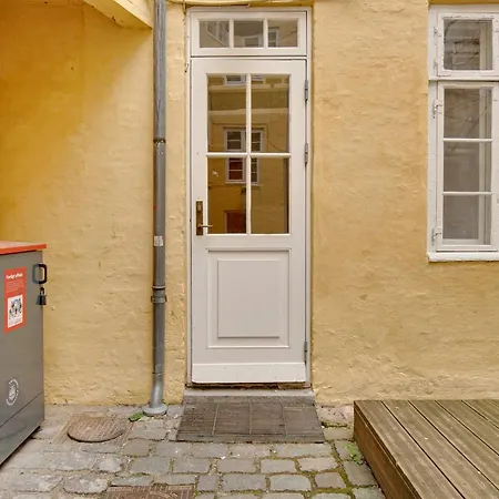 Sanders Central - Cute One-bedroom In The Middle Of It All